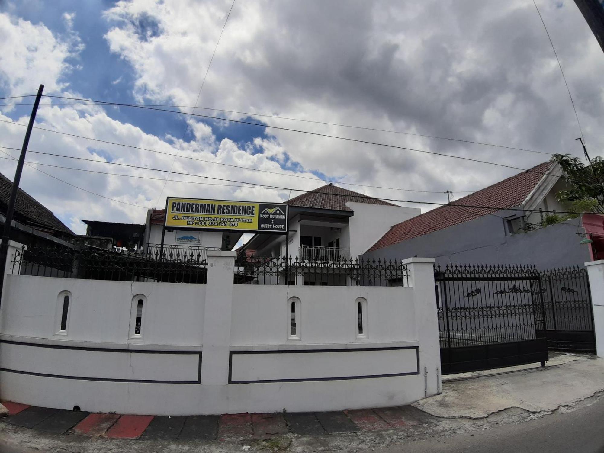 Oyo 2826 Panderman Residence Blitar Exterior photo