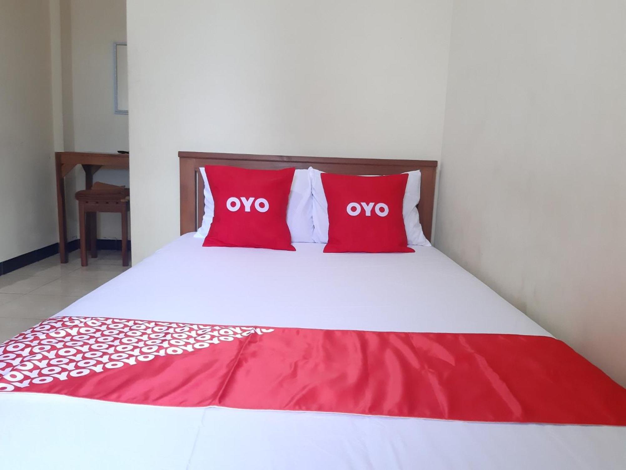 Oyo 2826 Panderman Residence Blitar Exterior photo